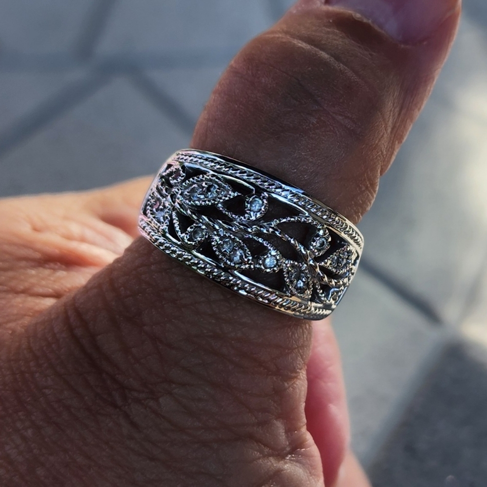 RS Covenant Silver Filigree Vine Floral Crystal Openwork Band Dome Ring - Picture 11 of 11